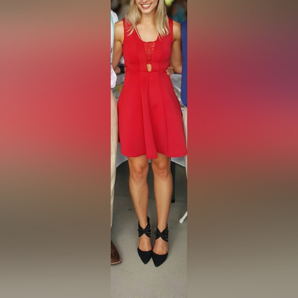 Red Cutout Lace Sleeveless Skater Dress Size:Small